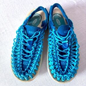 Women’s Keen UNEEK Blue Lace Sandal/Sneaker Contour Arch Size 6